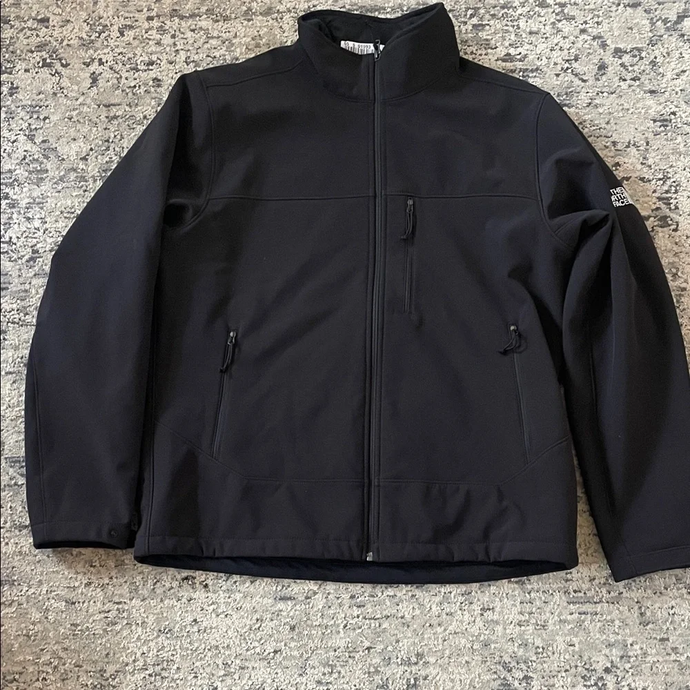 The North Face Castle Soft Shell Men's Performance Jacket in Black